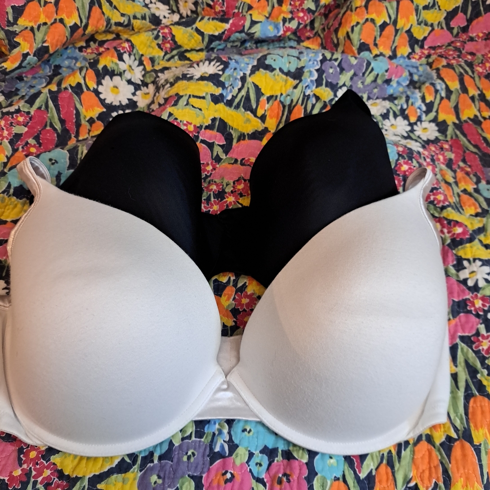 Cacique Black and White 46DDD Push-Up Bra with Seamless Cups